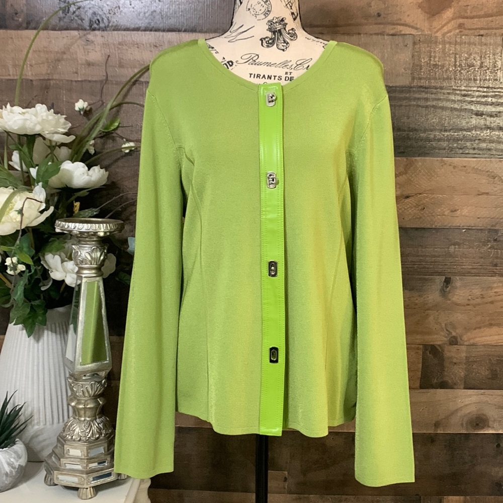 3/$15🍃🌸 Nygard Collection Sweater Size Medium